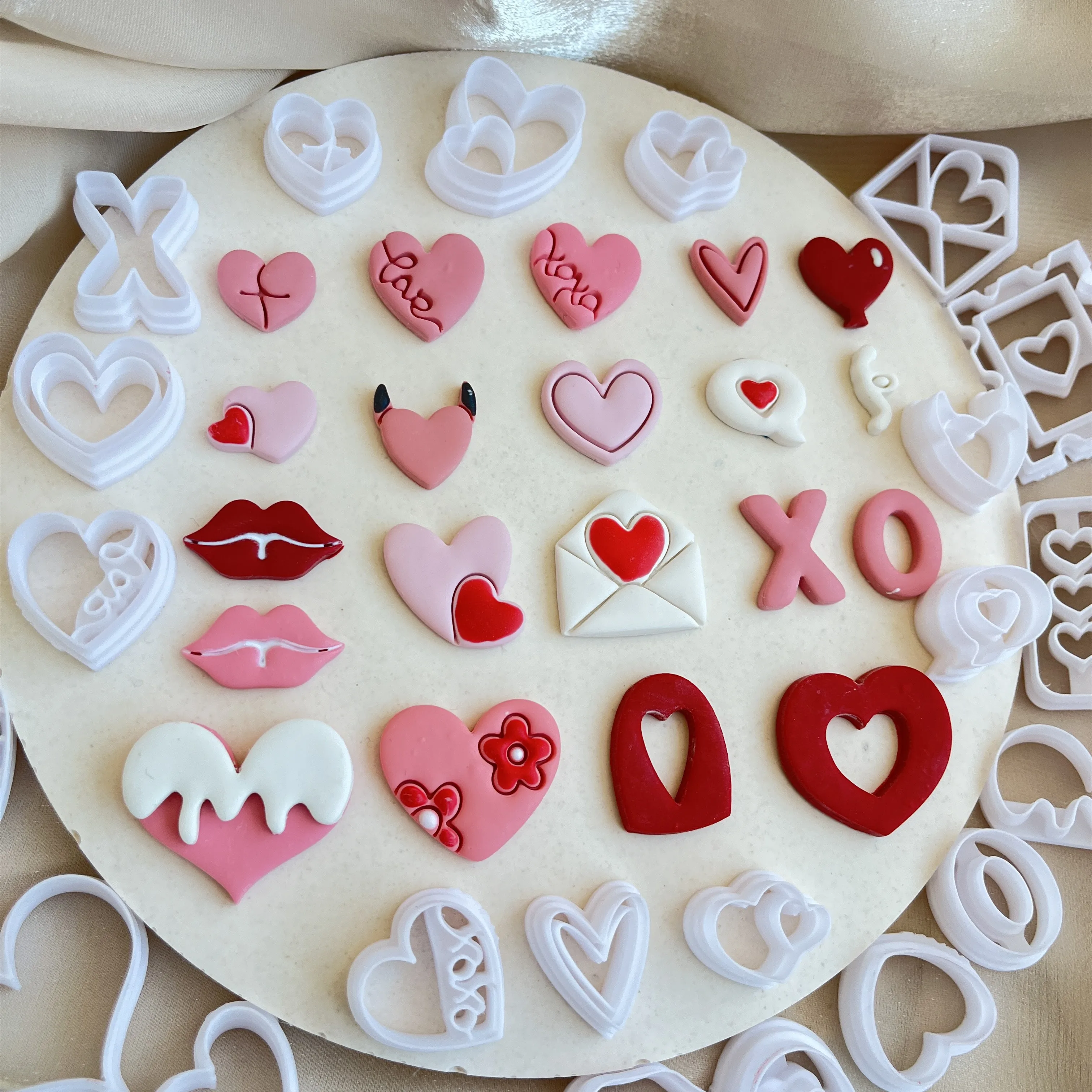 Valentinstag Love Series Herzförmiger rosa Polymer Clay Süße weiche Keramik Ohrringe Schmuck Anhänger Herstellung Schneidwerkzeuge – Detail 2