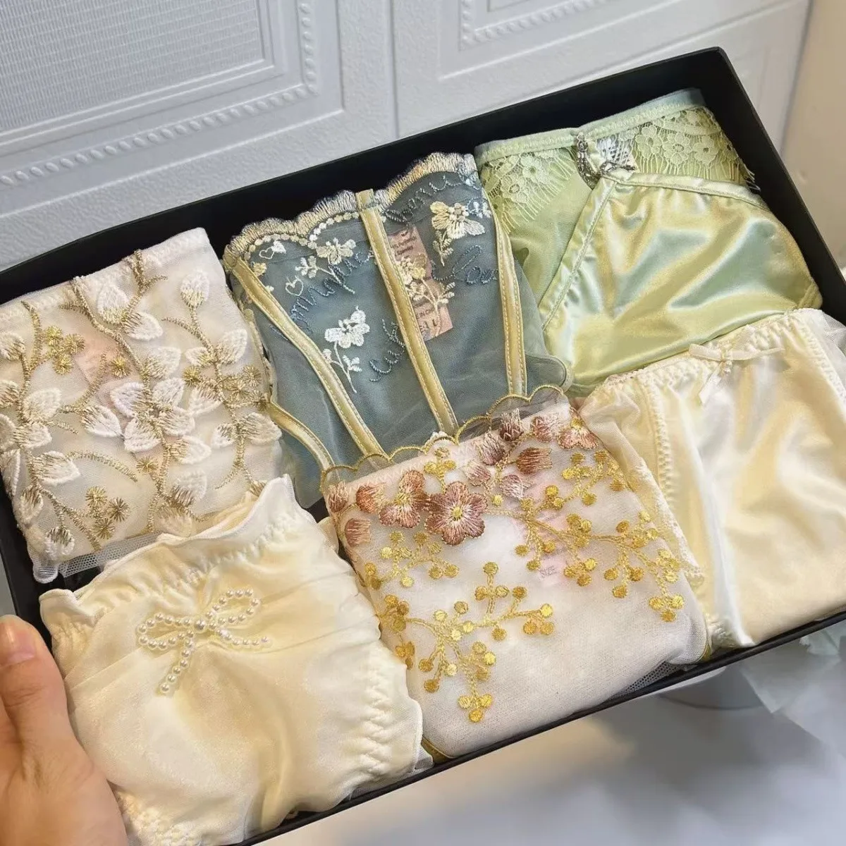 مثير الدانتيل الجاكار مثلث مريح الجوف خارج مغر منتصف منخفضة الارتفاع الملابس الداخلية النسائية مثلث