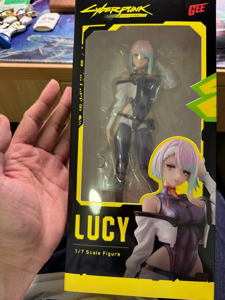 

Новинка в наличии, оригинальный анимастер, киберпанк: Edgerunners Lucyna Kushinada, 24 см, модель игрушки, коллекционные предметы, украшение для рабочего стола, подарок на день рождения