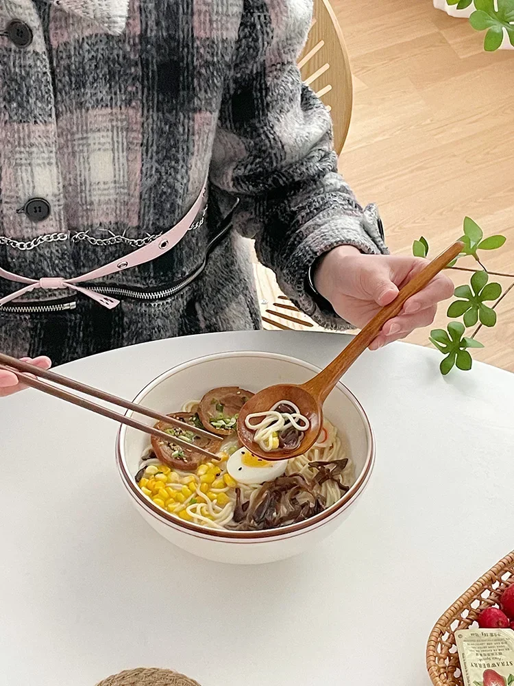 Cucchiaio di legno giapponese Nanmu con manico lungo Cucchiaio per uso domestico Cucchiaio per tagliatelle Lamian