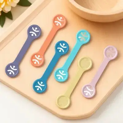 

6 шт. зажимов для детских нагрудников, держатели для нагрудников для новорожденных, фиксаторы для подгузников и салфеток для малышей, надежные крепления