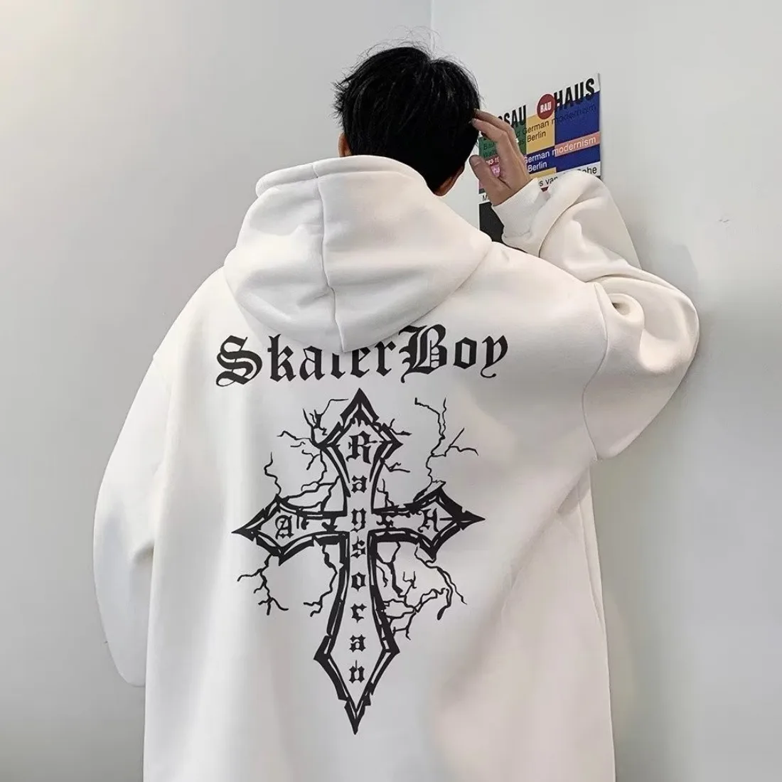 Neue Europäische und Amerikanische Männer Herbst Kreuz Gothic Brief Gedruckt Bequeme Atmungsaktive Hoodie Outdoor Stadt High Street Hoodie – Detail 6