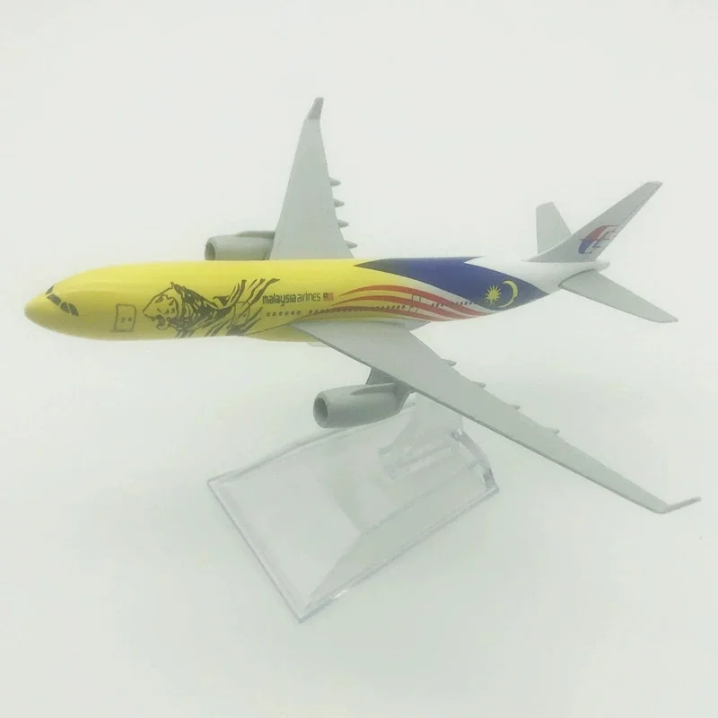 16CM Alloy Metal Airplane A330 Malaysia Tiger Airways 1/400 Scale Aircraft Model Simulation Finished Hobby Collection Toy Gift