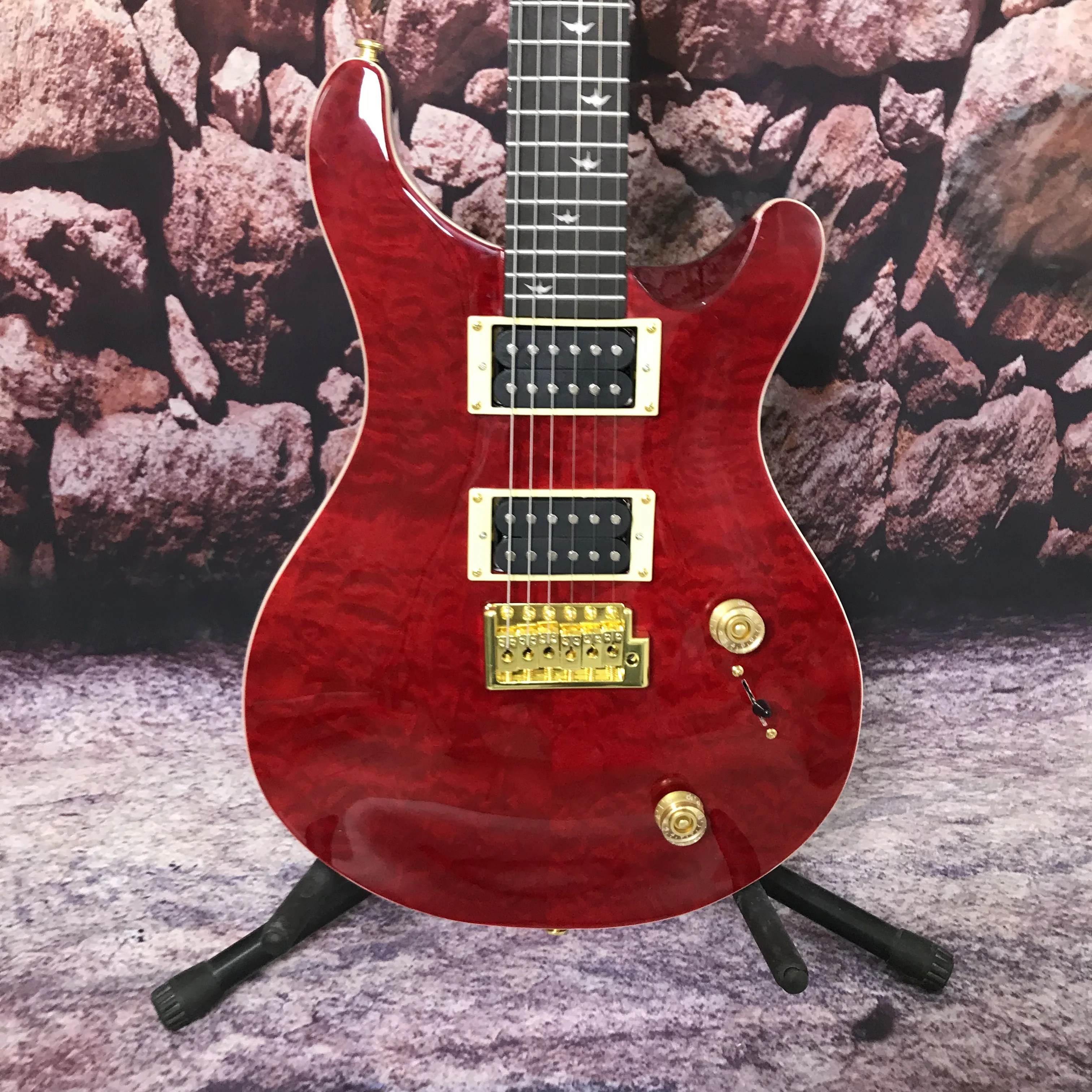 Factory customization electric guitar red color tremolo system gold hardware Mahogany body High quality and low price hot sale