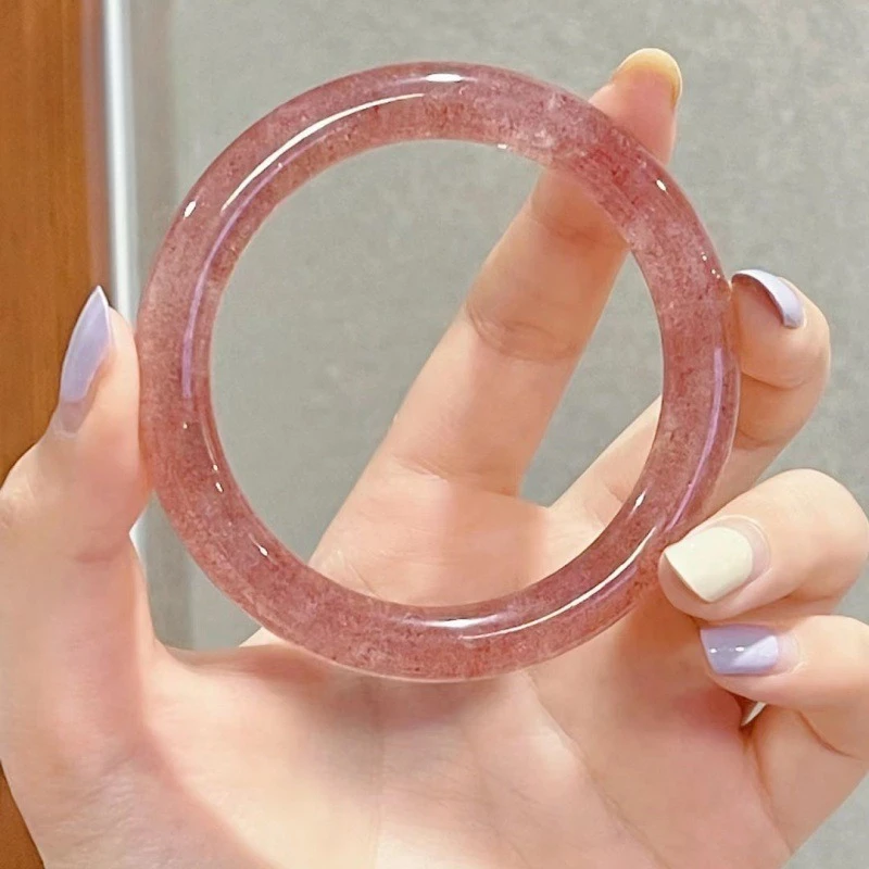 

Berry Crystal Round Bar Bracelet, Natural Crystal Body, Transparent Color, Ruddy Women's Bracelet.