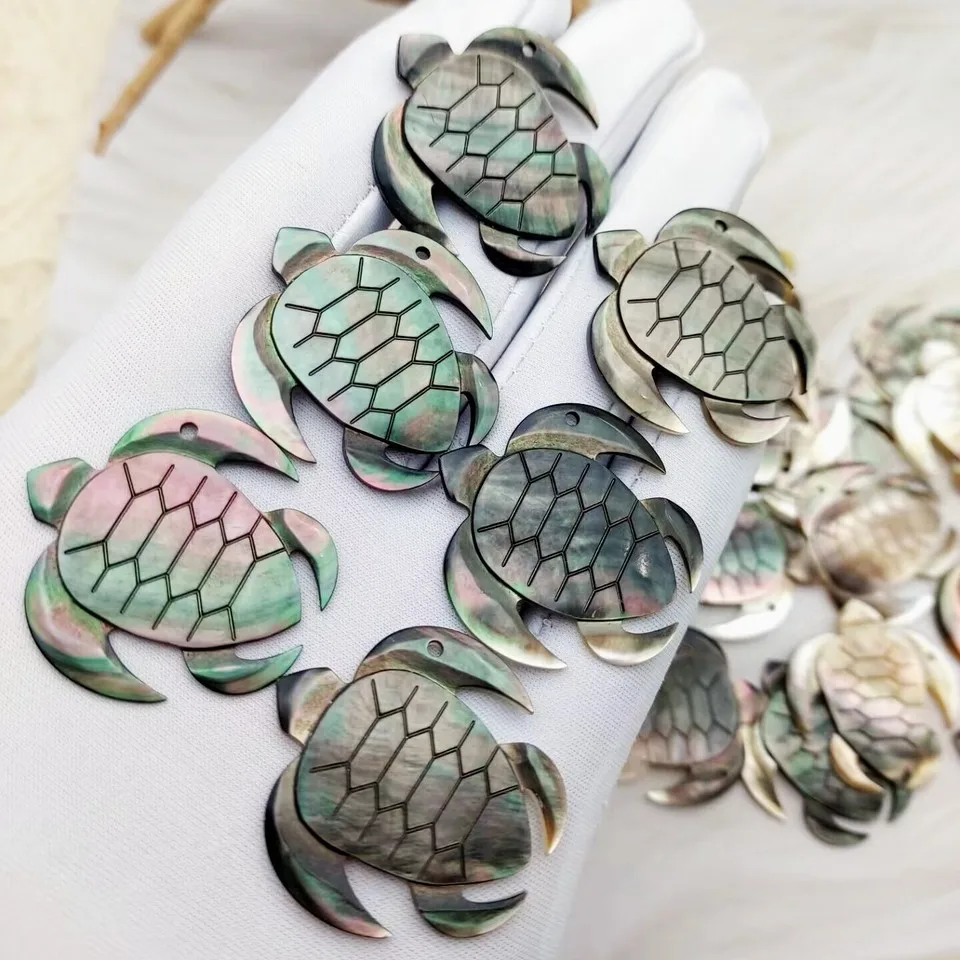 18K Classic Bohemian Hawaii Design Natural Organic Hand Carved MOP Shell Pendant Black Mother Pearl Turtle Charm for