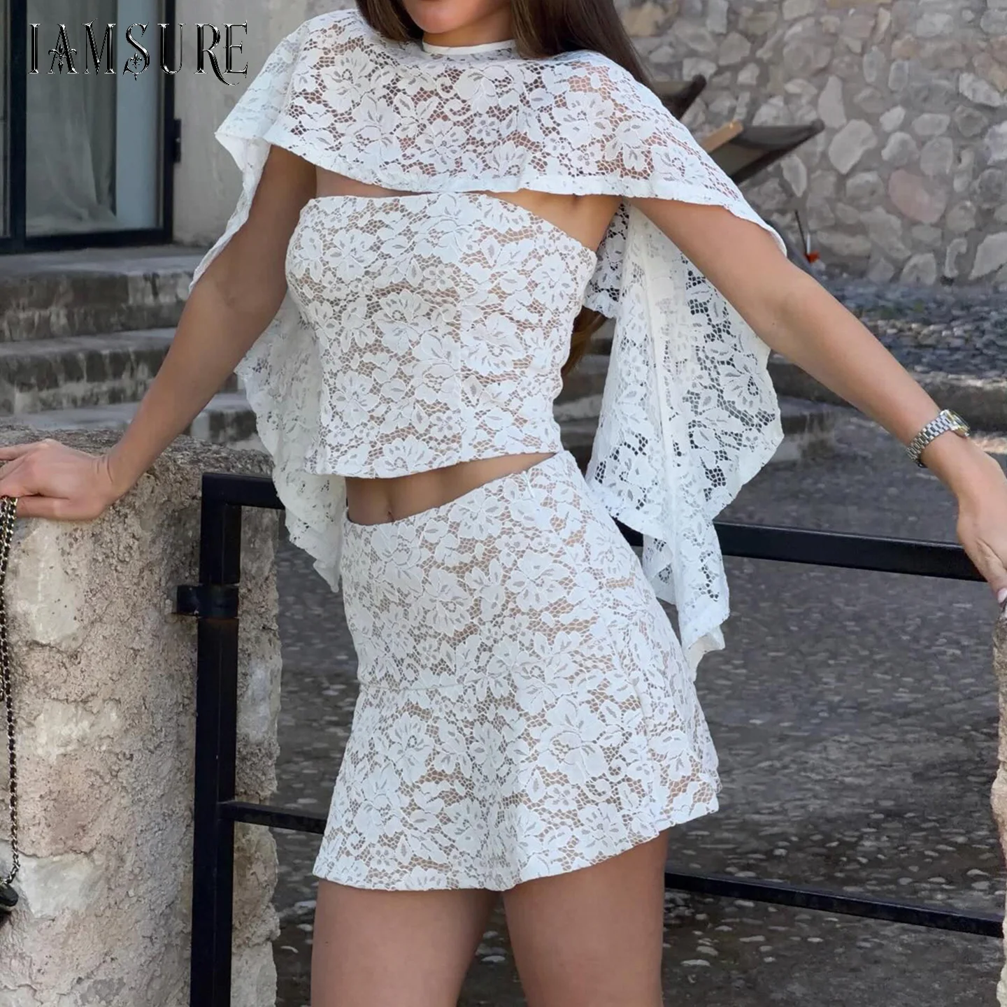 

Women’s Elegant White Floral Lace Two Piece Skirts Set Hollow Out Strapless Tube Top With Flowing Cape Overlay High Waist Skirt