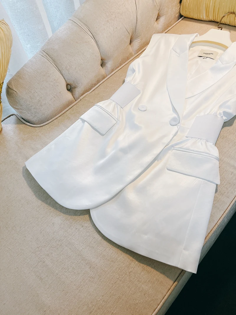 Lingzhi Wu White Satin Blazer 2024 Summer Vintage Brief Elegant White Satin Tank Top Ladies Top Quality Outerwear New Arrival