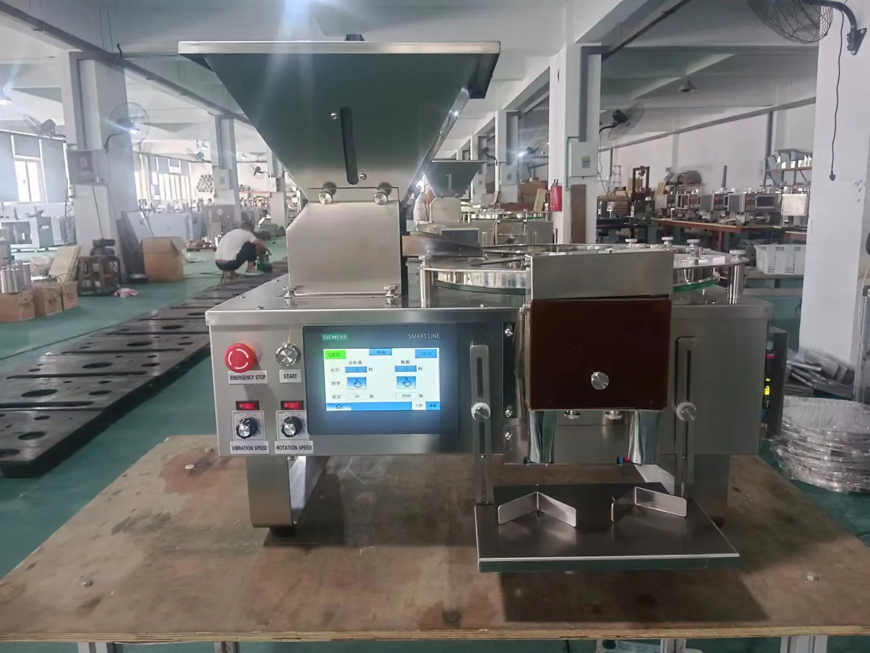 Laboratory intelligent capsule electronic counting machine, candy tablet/pill bottling machine, granule/tablet counting machine