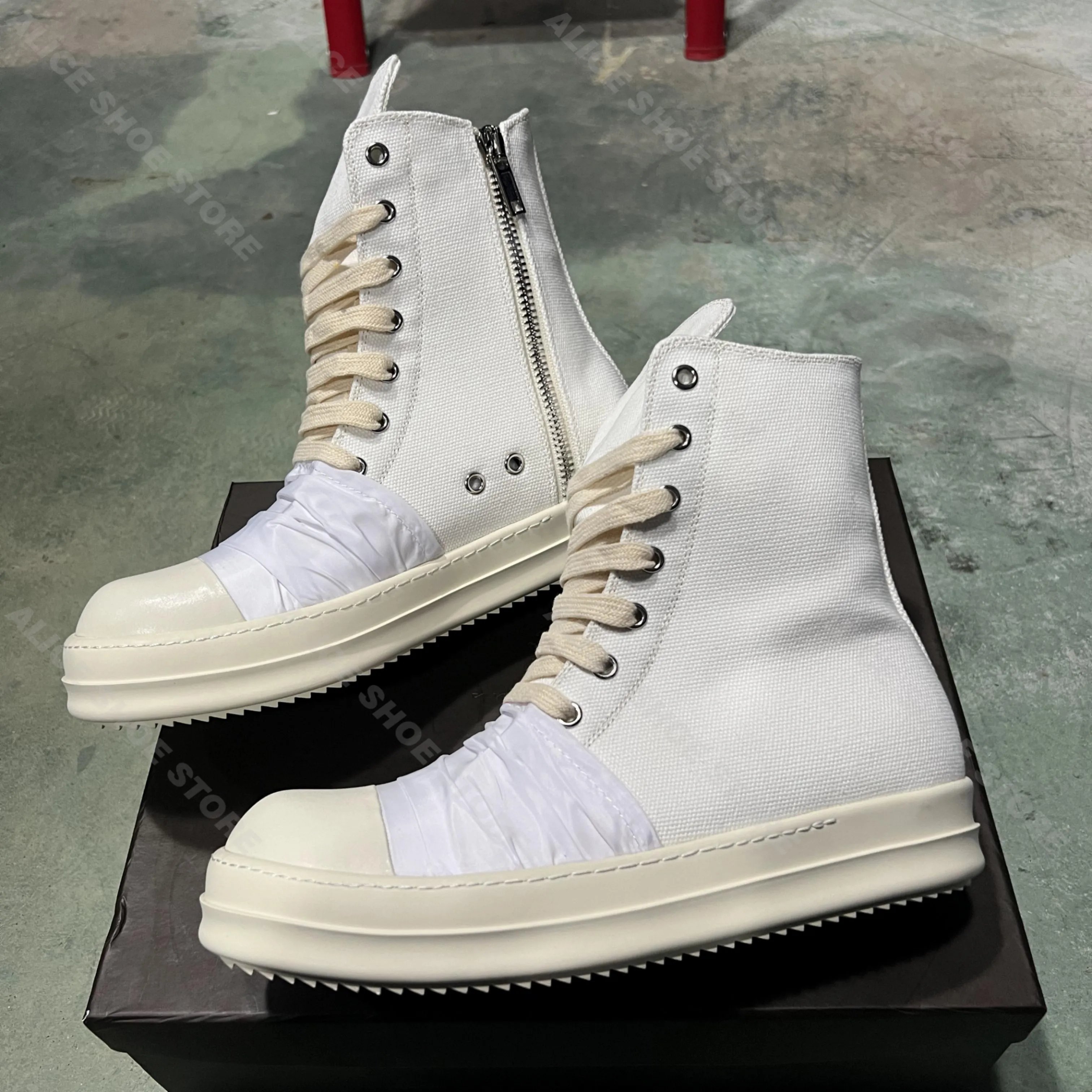 

Brand Men Shoe Canvas High Top Women Sneaker White Pleated Cloth Designer Luxury Punk Trainer New Thick-sole Casual Flat Shoe