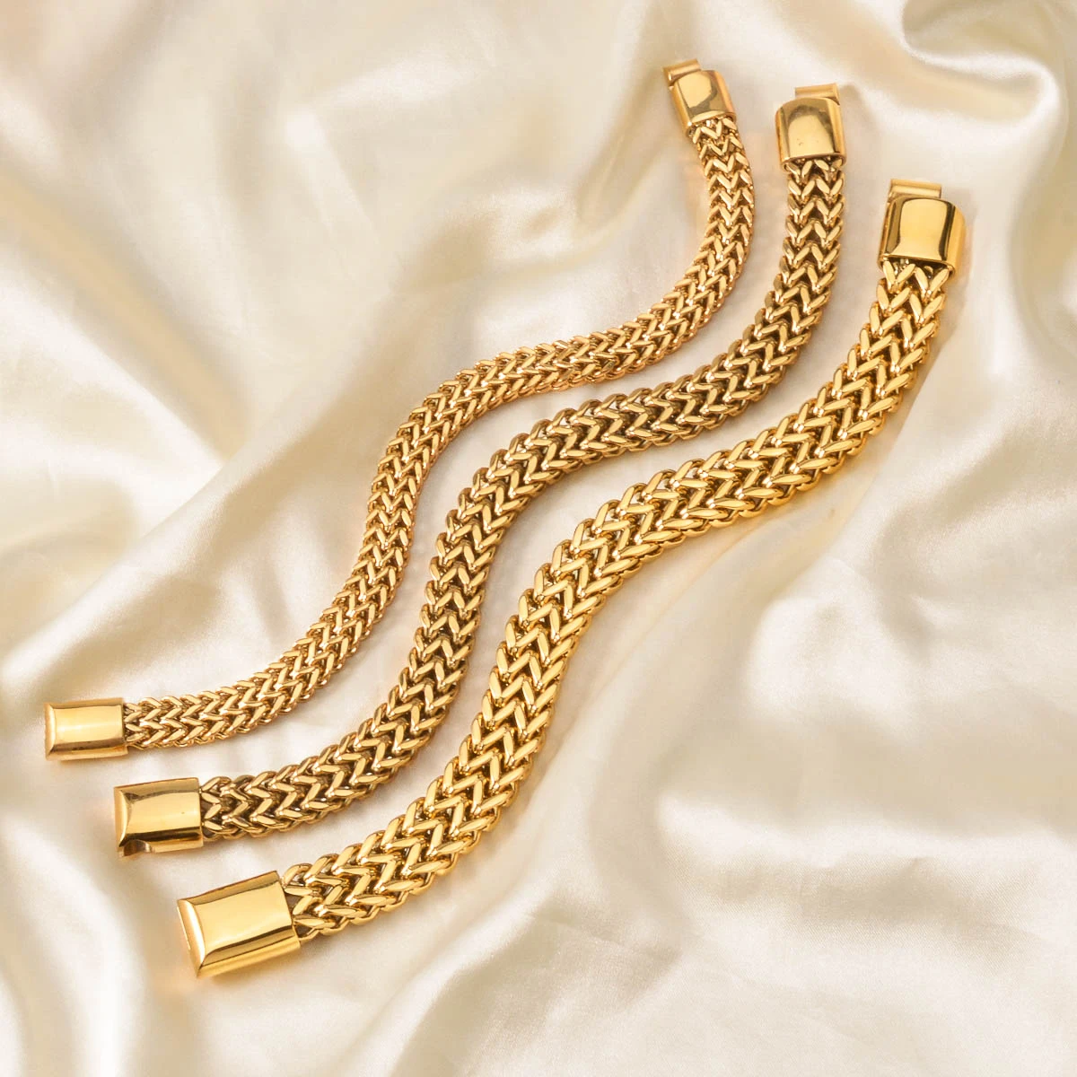 

Gold Plated Stainless Steel Bracelet for Women Vintage Woven Luxury Elegant Minimalist Jewelry Gift for Her Mom Wife Girlfriend