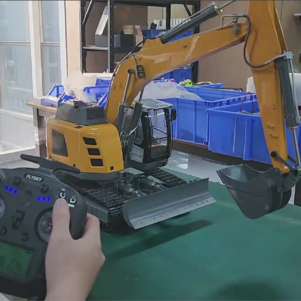 

Радиоуправляемый гидравлический экскаватор 1/14 926 с металлическим корпусом, звуковой и световой системой, RTR, двухпоршневой, модель-игрушка