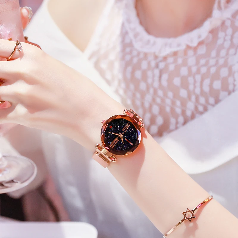 Orologi da donna alla moda Orologio da donna con cielo stellato magnetico Orologio da polso al quarzo con cinturino magnetico Orologio da polso da donna di lusso regalo