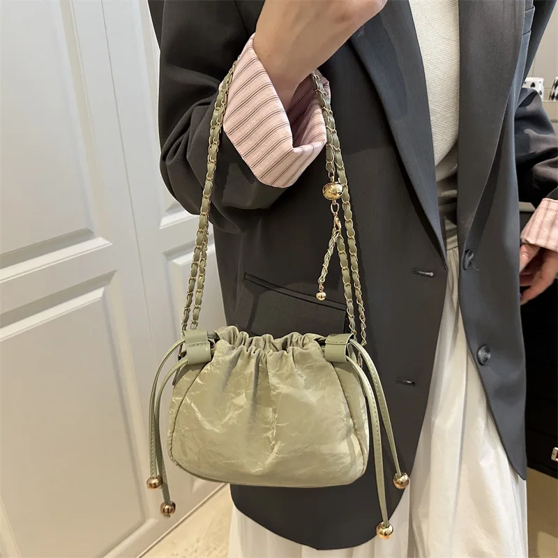 

2025 Niche Cloud Bag Fashion Shoulder Purse for Women, Versatile Crossbody Tote, Chic Commuter Bag, Minimalist Day-to-Night Bag​