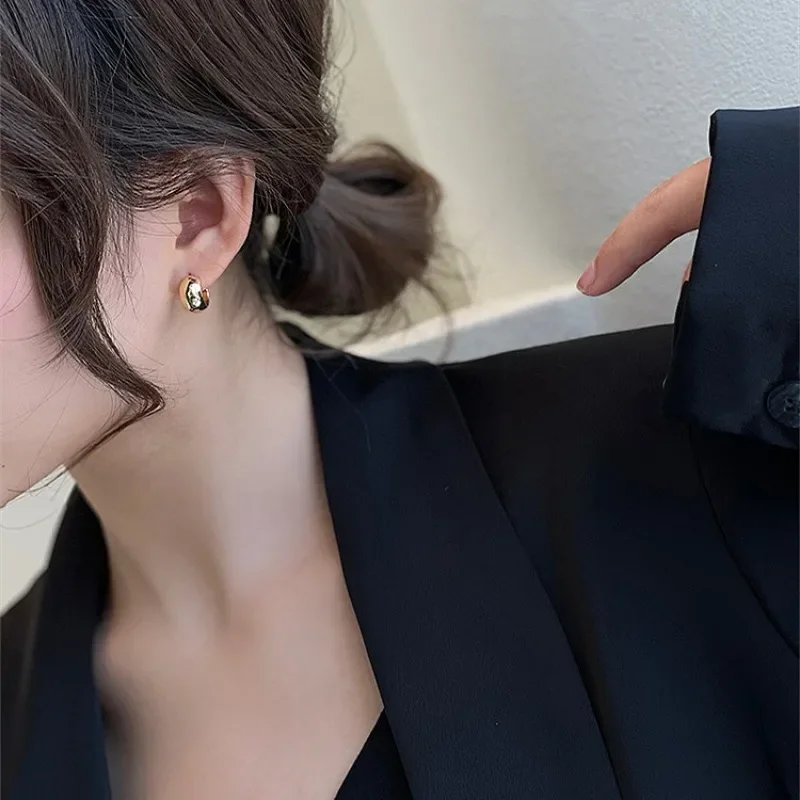 4Pcs Vintage Geometric Ear Cuff Set Korean Gold Color Irregular Ear Cuff Cute Cartilage No Pierced Clip Earrings Women's Jewelry