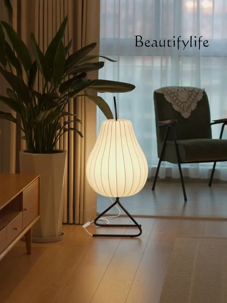 High-end handmade pear silk floor lamp retro cream wind living room decoration atmosphere light