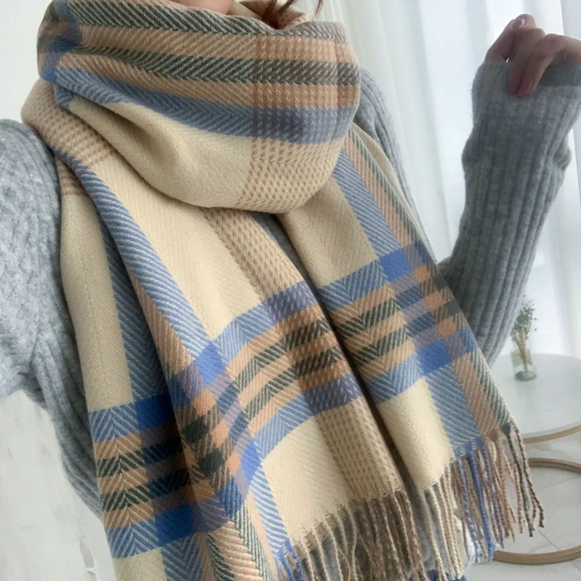 2024 Cotton Scarf Luxury Brand Designer Plaid Print Head High Quality Handkerchief Shawl Women Foulard Fashionable Wrap T411