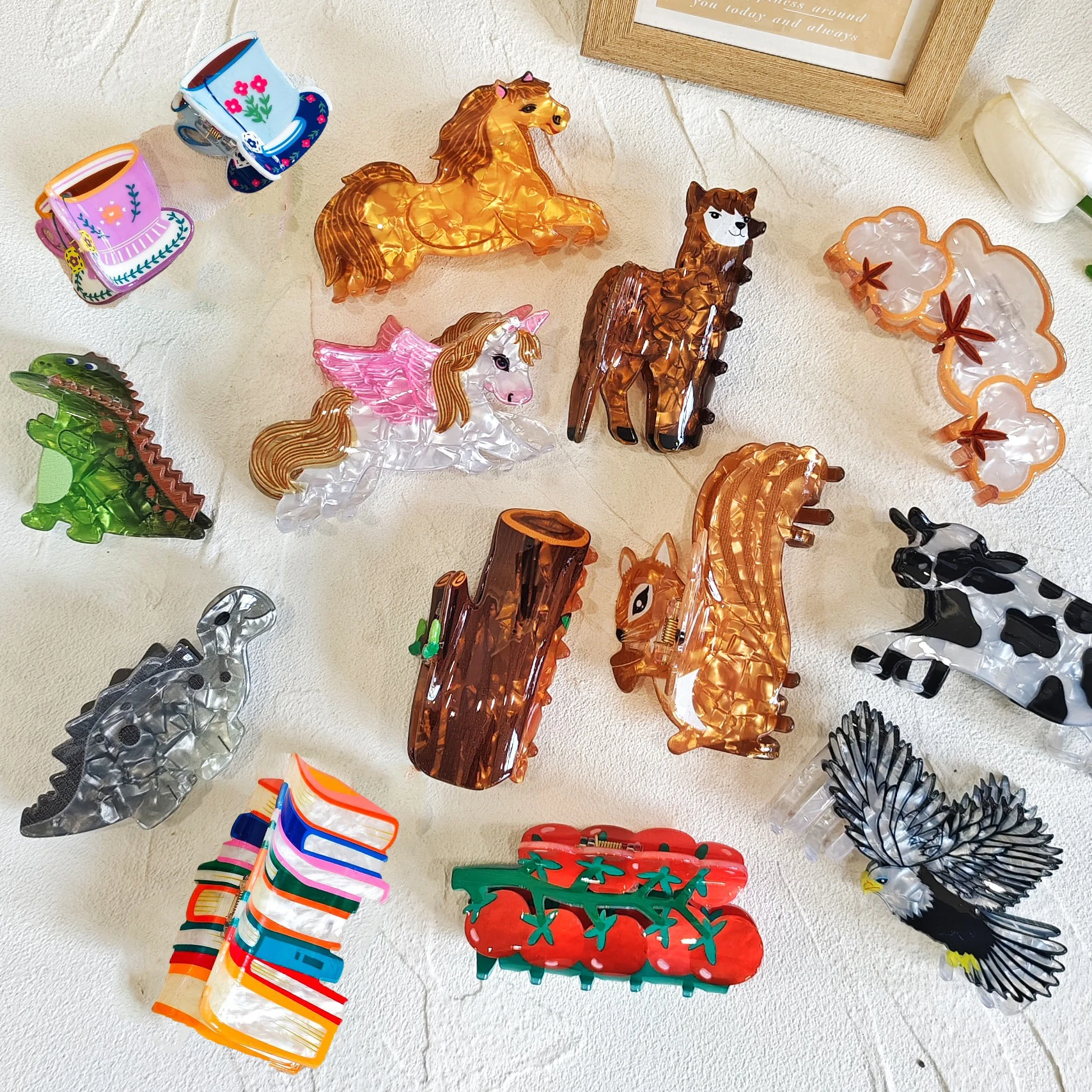 

Creative Cartoon Animals Shape Crab Hair Clip Claw For Women Girls New Fashion Acrylic Fixed Ponytail Hairpin Hair Accessories