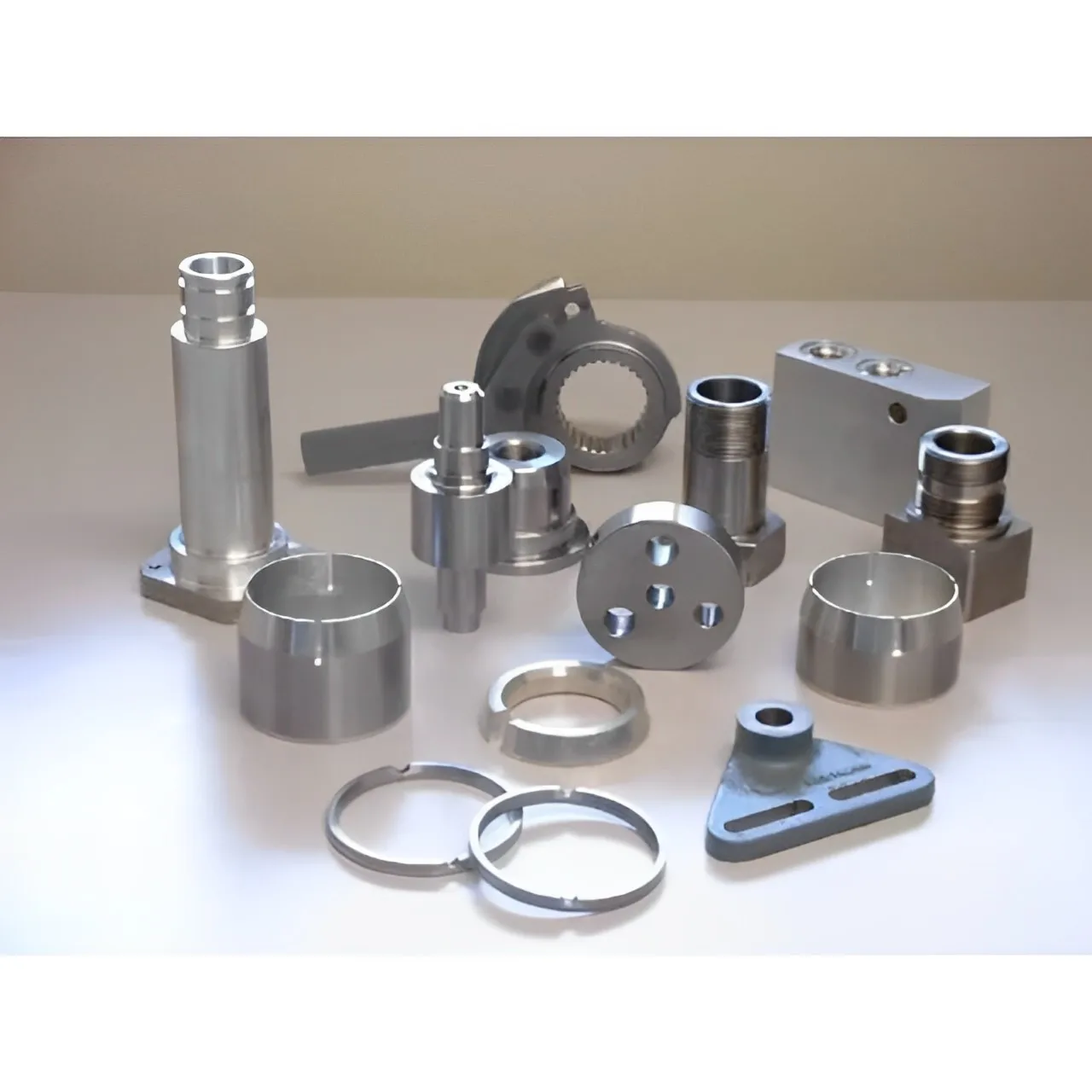 Top Indian Manufacturer of Aluminum Machine Part All Auto Spare Parts for Pickup Truck At Affordable Price