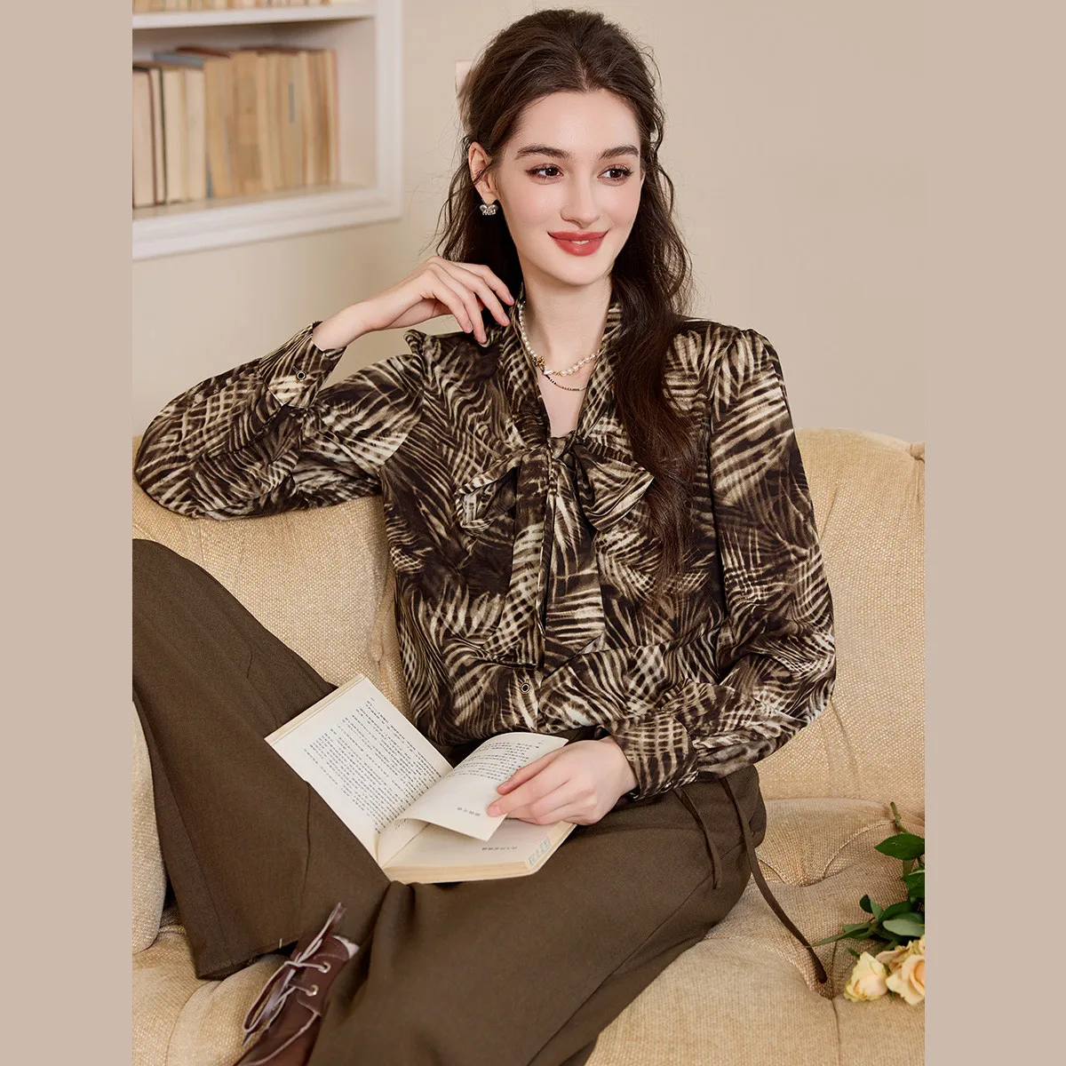 Louisyao camisa impressa feminina requintada 2026 outono topos elegante sofisticado arco colarinho design-forward blusas de manga longa