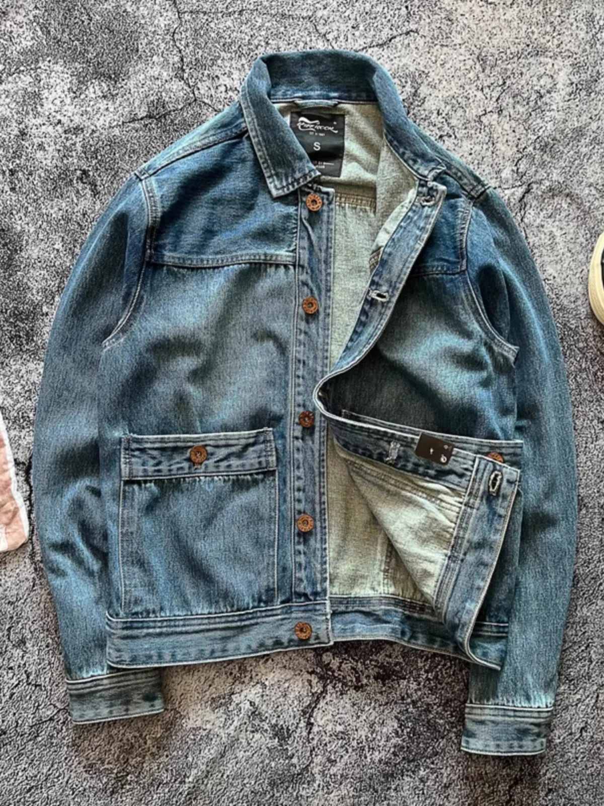 

Тяжелая байкерская спецодежда большого размера, жесткий мужской улучшенный охотничий джинсовый джинсовый джинт, повседневное пальто в американском стиле ретро Big ket для мужчин