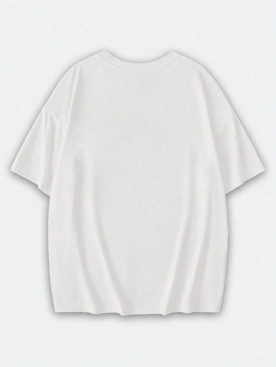 بالإضافة إلى - مقاس تي شيرت بأكمام قصيرة - ملابس نسائية: تي شيرت برسومات سمكة المأكولات البحرية على شاطئ البحر