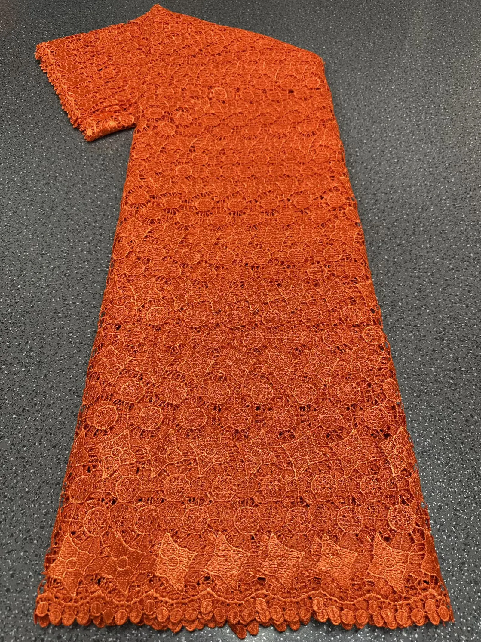 

2025 African Nigerian High Quality Embroidery Lace Fabric Water Soluble Wedding Party Dress Guipure Sequins 5Yards