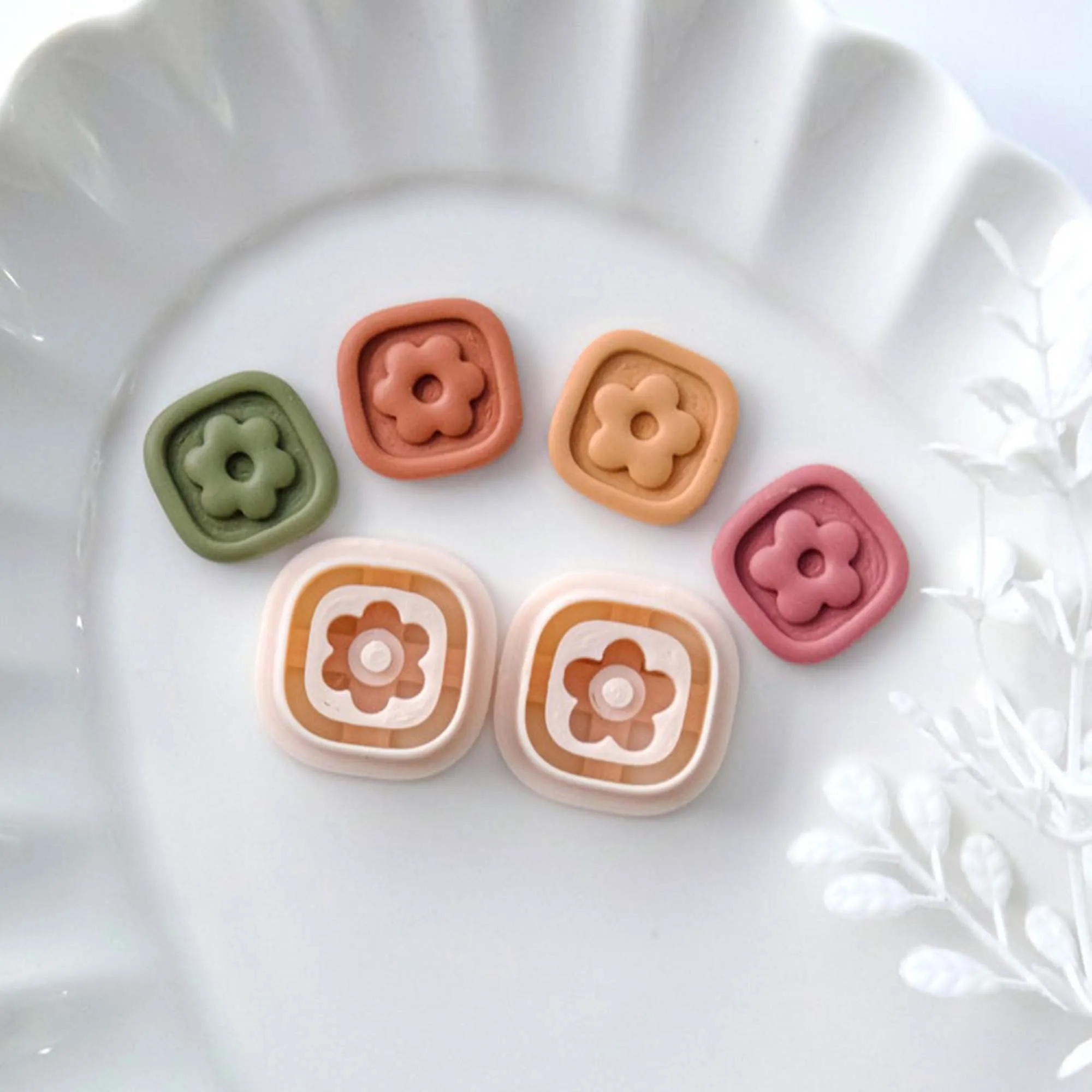 

Five/Six petal flower Debossing Squared Flower Polymer Clay Cutters Spring Flower Stud Earring Cutters Jewelry Earring Making