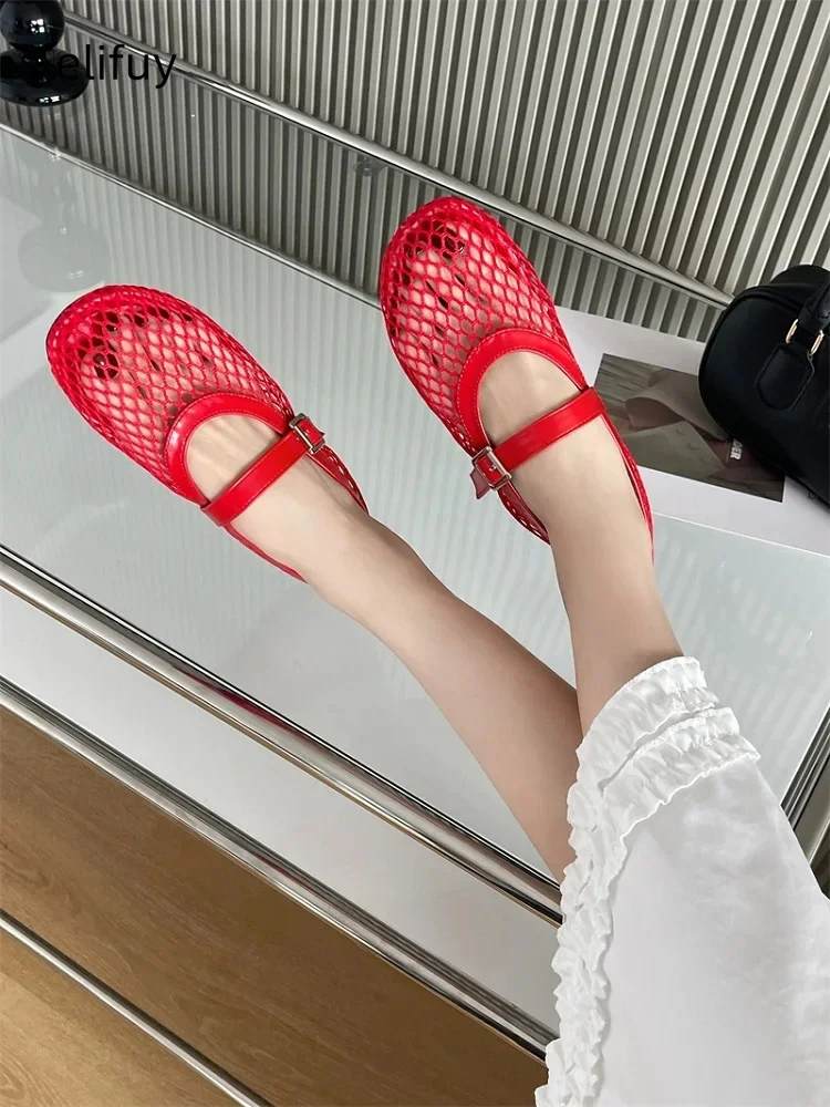 

Красные туфли на плоской подошве. Женские туфли-лодочки на низком каблуке. Летние туфли Мэри Джейн с сеткой. Удобные балетки. Большой размер 42. 43. Летние женские туфли с пряжкой.