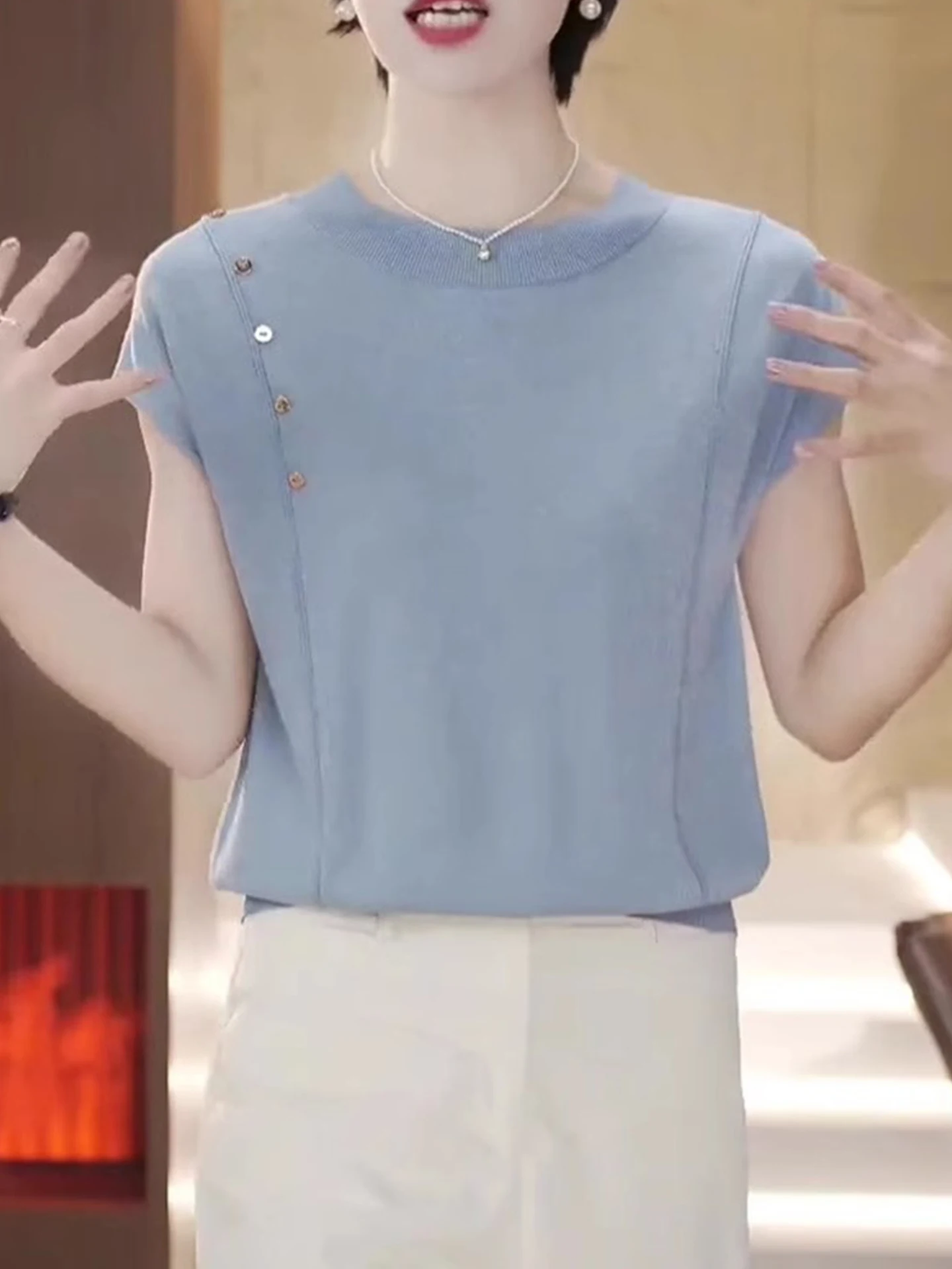 

High-End round Ne Knitwear Faionable Summer 2025 ort Sve Pure Color Design Korean Sle Commute Straight Tube Top