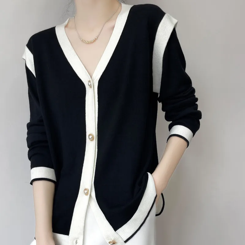 Spring and Autumn PerFemale Knit Cardigan Wool V-neck Jumper Top Single Breasted Simple Slim Women White Black Patchwork Sweater