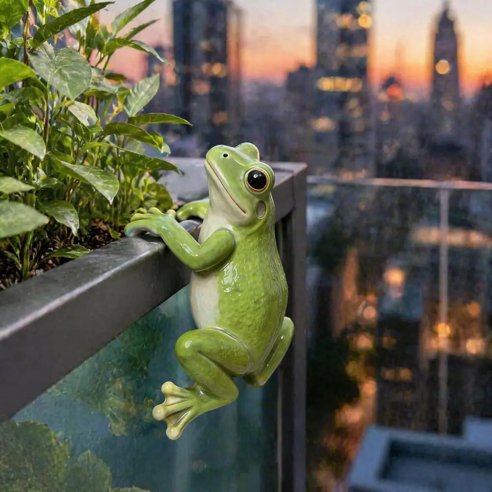 Resin Garden Decor Gardening Gift for Plant Lovers Realistic Resin Frog Statue Waterproof Climber Planter Ornament for Flower