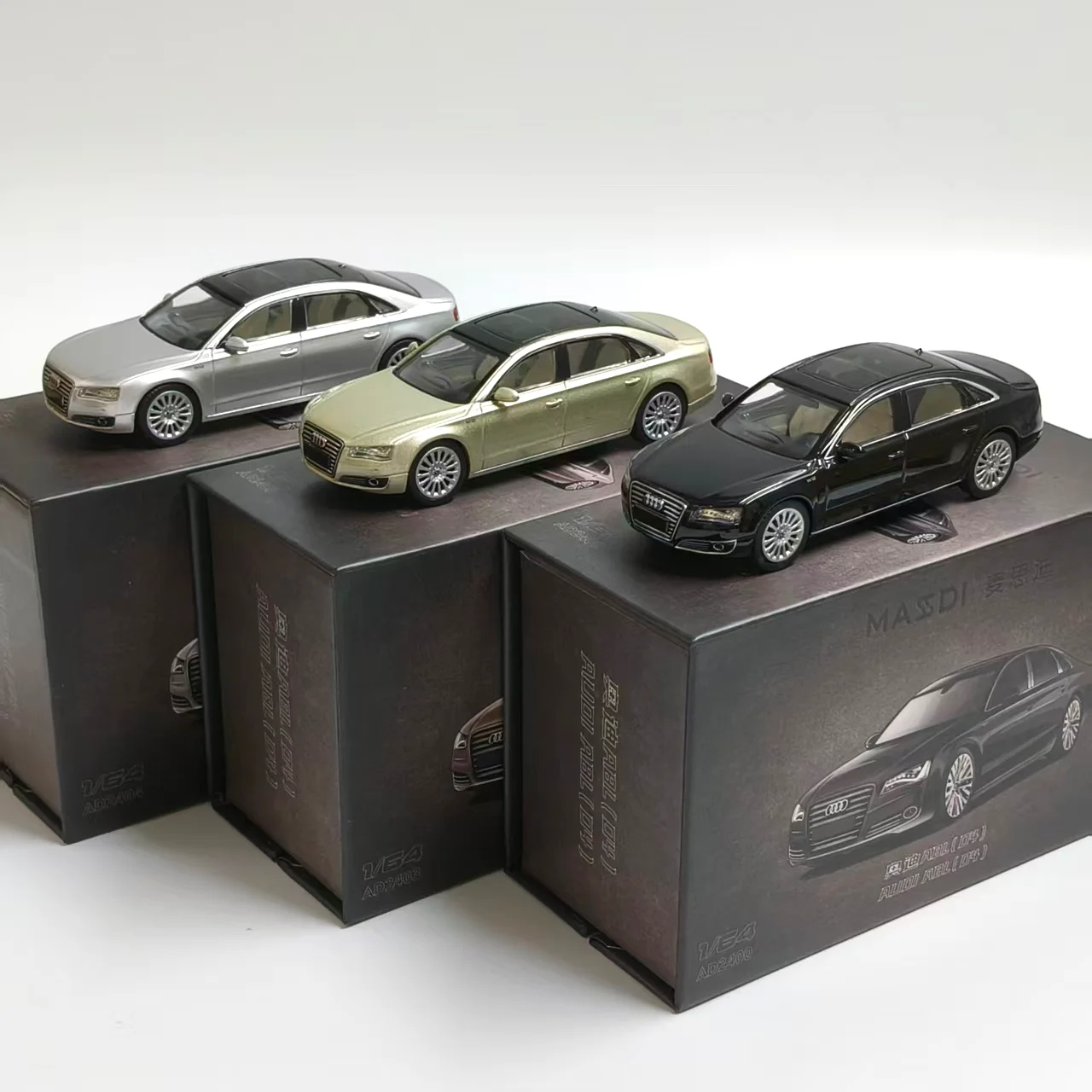 

Diecast 1:64 Scale Audi A8LD4 Luxury Alloy Car Model Collectible Toy Gift Souvenir Display Ornament