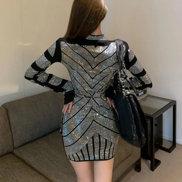 

iny Long Sve High Waist Skirt Women's Faion Set Heavy Embelliment Autumn Winter New Arrival Two Piece Set Trendy