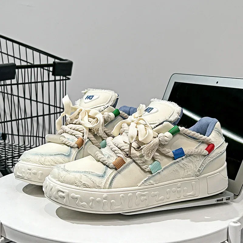 

New designer street sports shoes men's fashion men's graffiti personality fantasy skateboarding hip-hop shoes