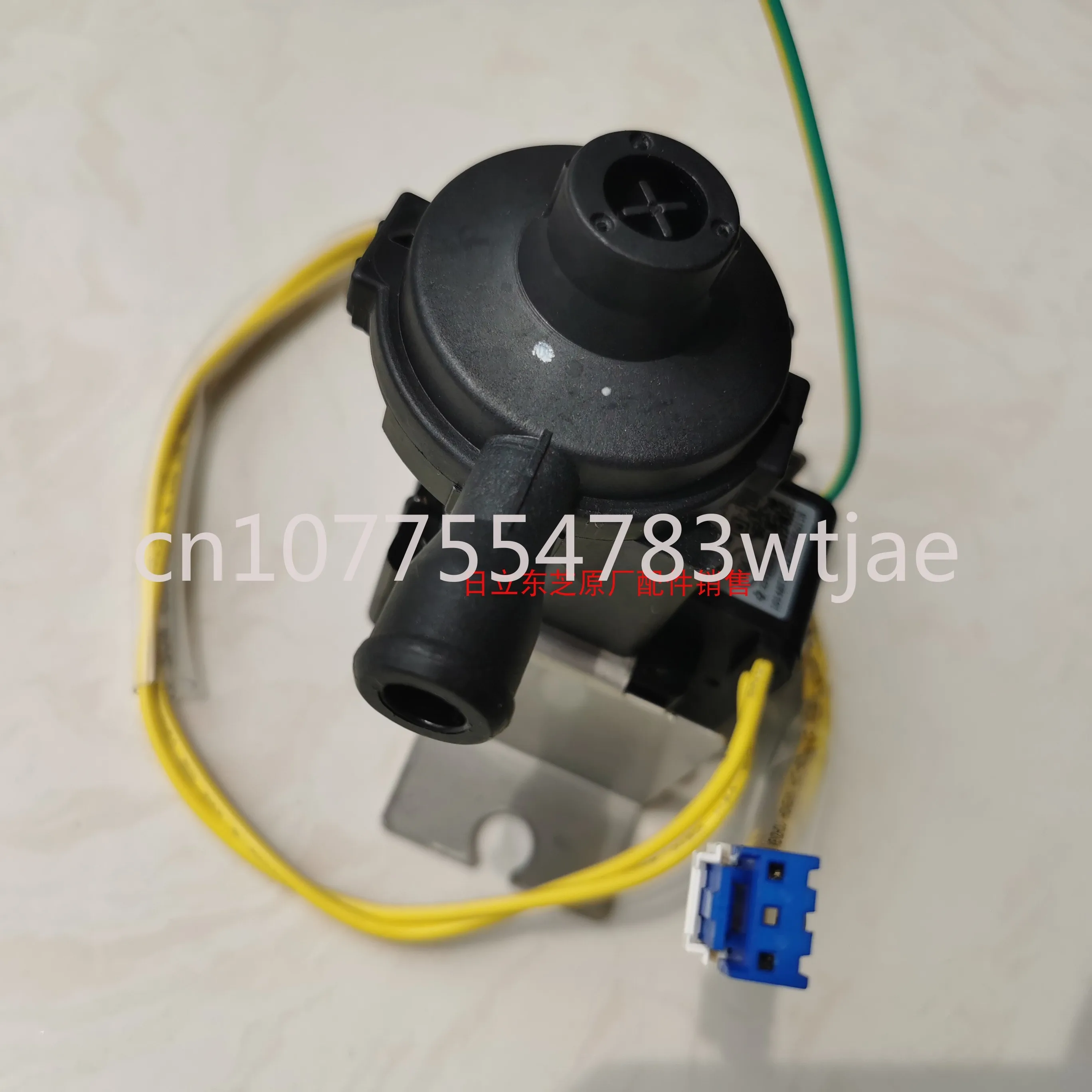 Applicable to Hisense Hitachi ceiling unit, air conditioning embedded unit, drainage pump motor H7B01658B