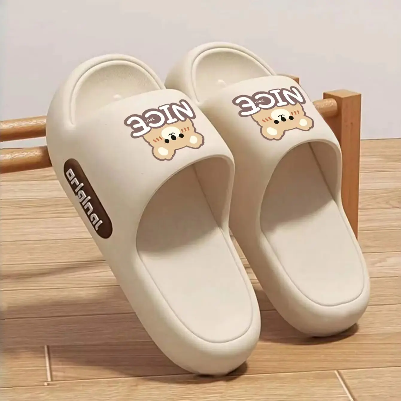 Unisex Couple Style Spring and Summer Eva Thick-Soled Soft-Soled Bear Print Ins-Style Indoor Bathroom Outdoor Activity Vacation Leisure Comfortable Slide Sandals