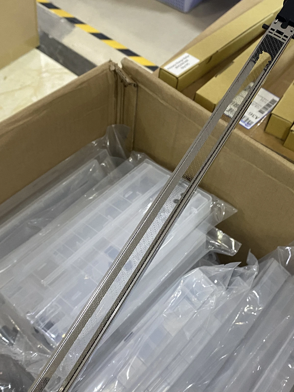 

Коронный блок зарядки для Konica Minolta C6500 C5501 C6000 C6501 C7000 Corona Grid