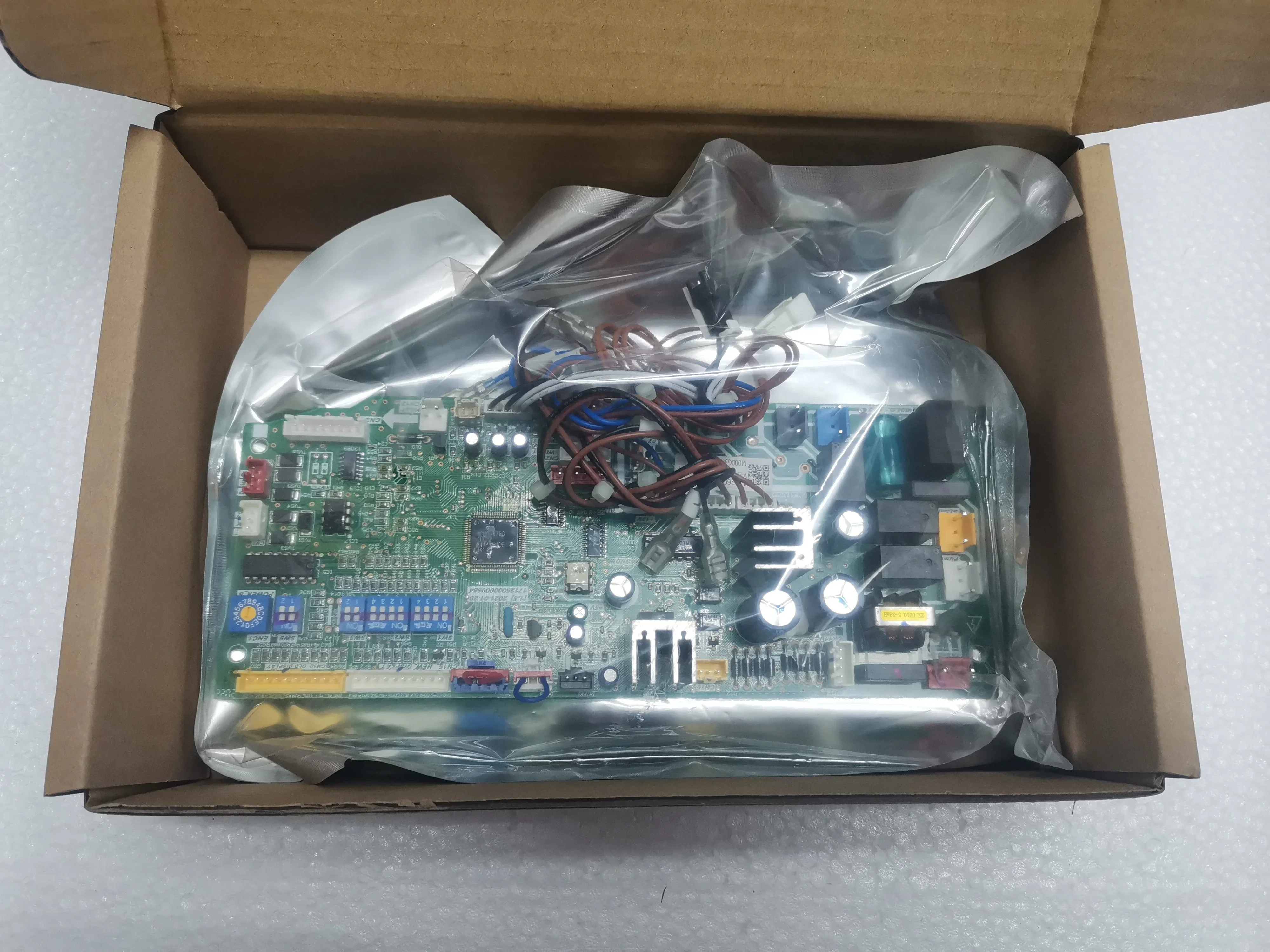New Indoor Unit Motherboard for Central air Conditioning 17126000000910 Motherboard V-EIK 140-DAE-B MDV-D 36 Q 4 Circuit Board