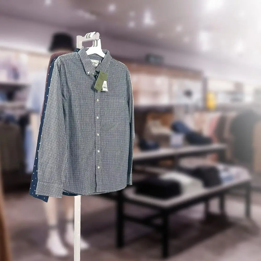 Suporte de Roupas Ajustável Branco com Braço Único - Expositor de Roupas para Varejo