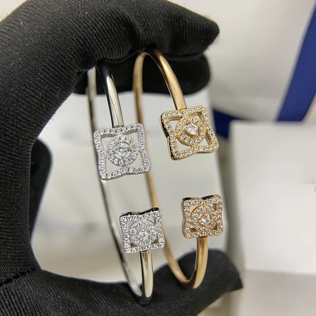 

French Luxury Four-pointed star Fashion Women's Open Bracelet Silver High-quality 5A Grade Zircon Banquet Sparkling Party Gift
