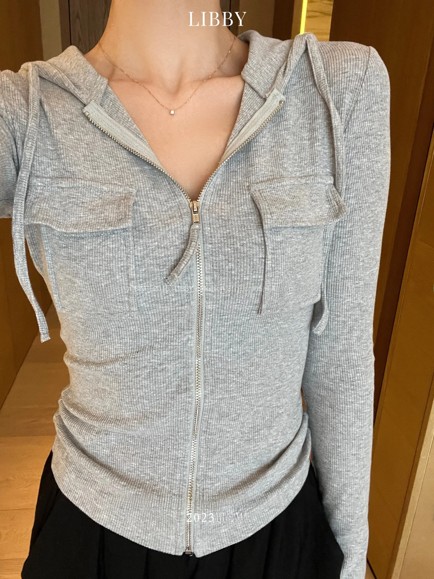 

Женская тонкая куртка Libby Paper Person Pure Desire Sport Style с ребристой отделкой, на молнии, с длинными рукавами, для защиты от солнца