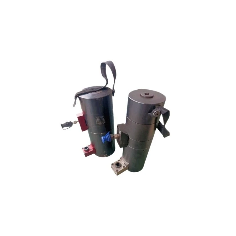 Hydraulic tensioner with multi-stage bolt Hydraulic tensioner with double cylinders Greater torque Hydraulic bolt tensioner
