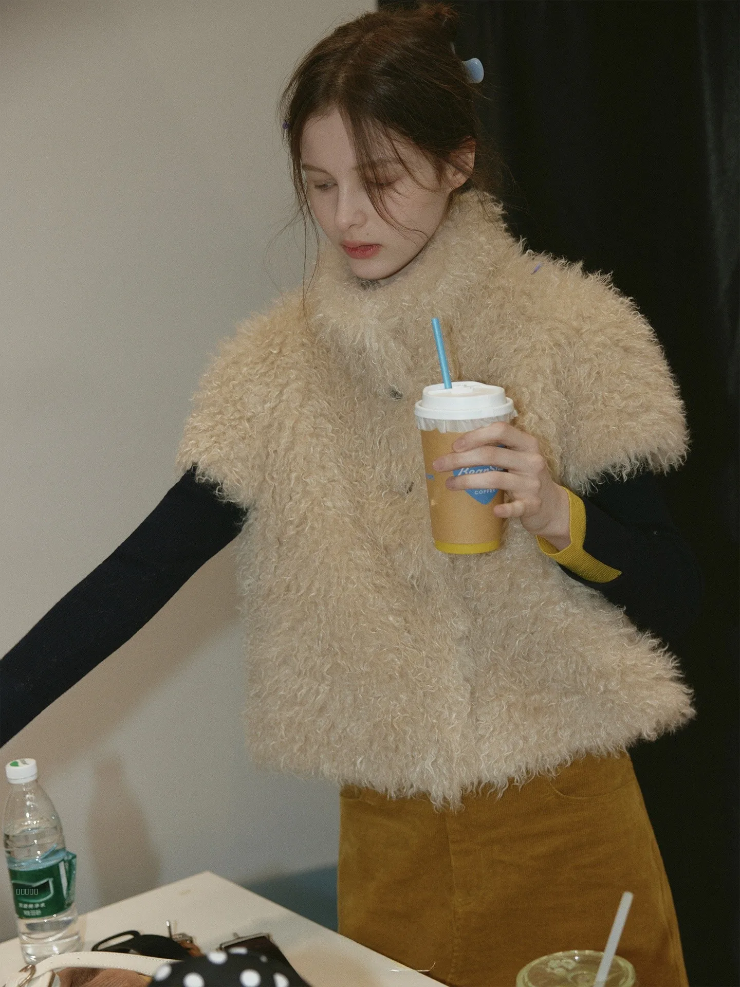 

Новая весенняя женская жилетка Relez с воротником-стойкой из экологичного меха, повседневная модная короткая верхняя одежда из кожи и меха