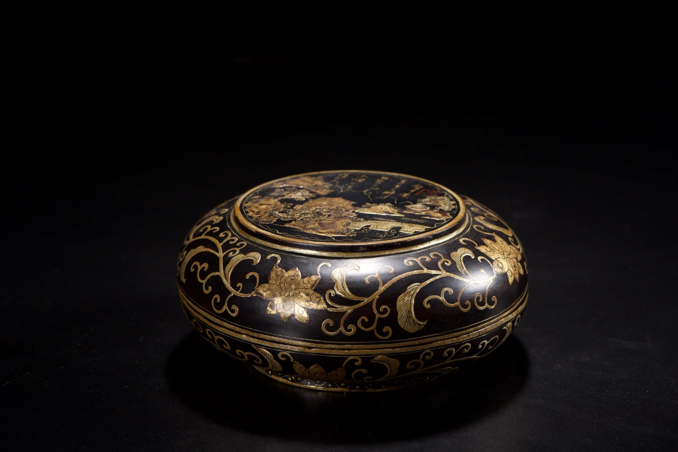 Old Wood Lacquerware Outline in gold Landscape engraving patterns storage box Pen wash Wenfang Wenbox Amass wealth Ornaments
