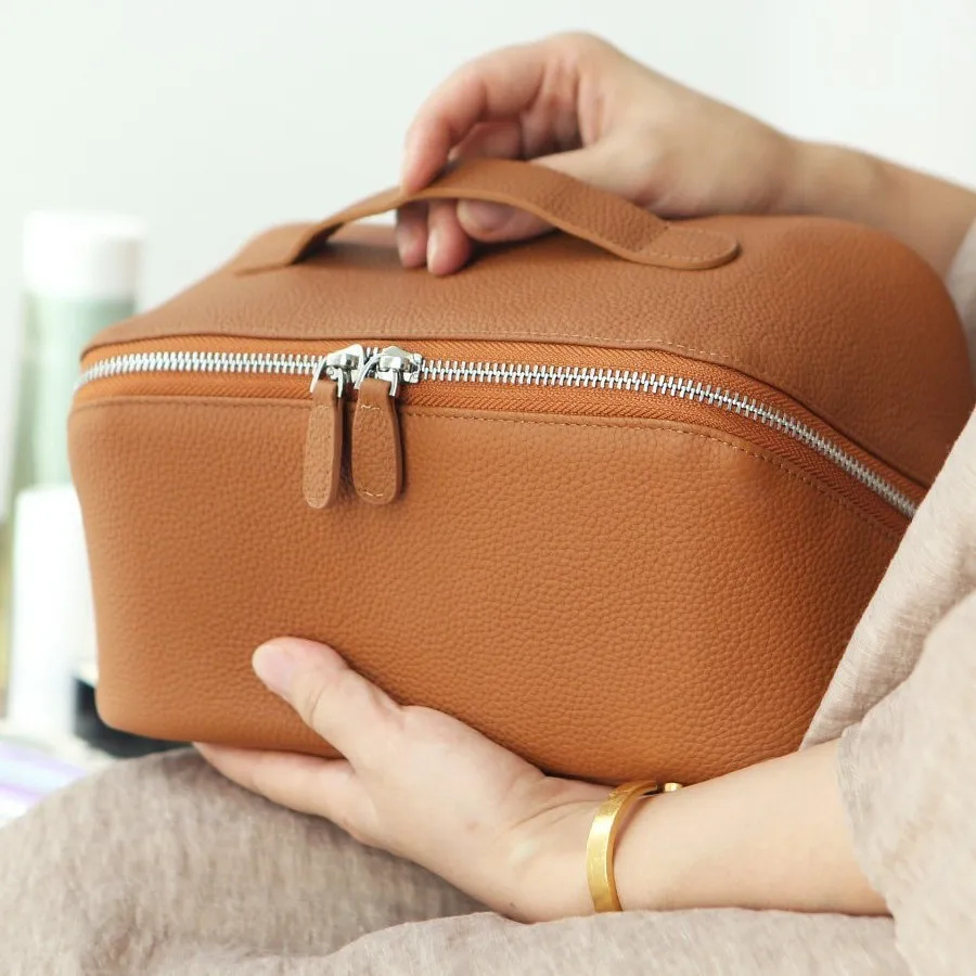 Toiletry Bag Genuine Leather Top Grain Cowhide Cosmetic Bag High End Women's Travel Large Capacity Pouch Minimalist Organizer
