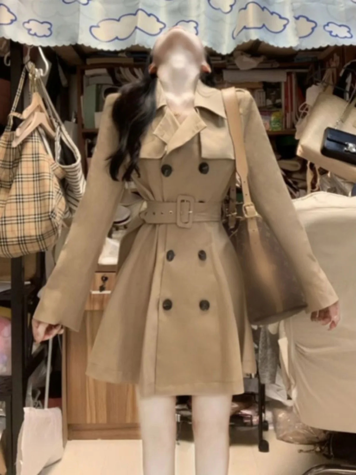 

Korean Style Women's Windbreaker Dress 2026 New High-End Sensation Super Beautiful Outerwear Waist-Cinching Dress