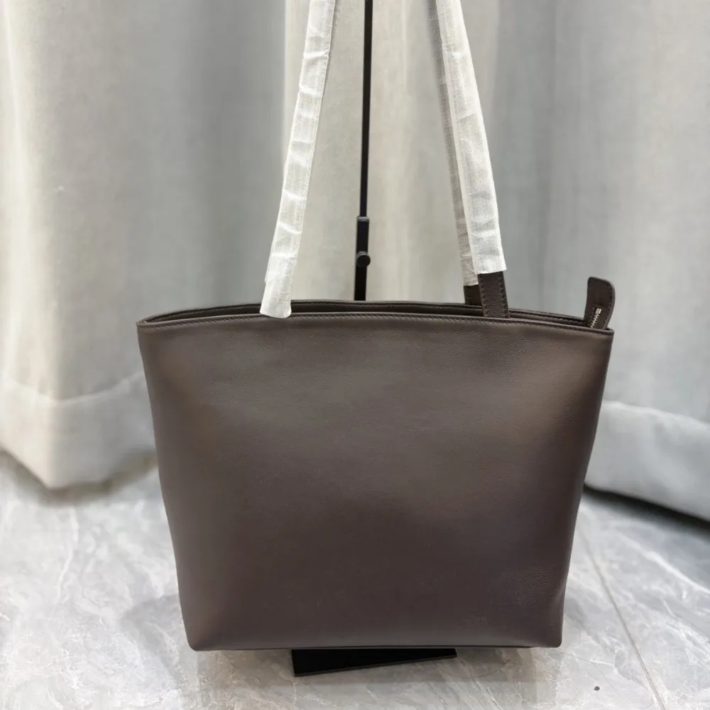 Simple Sheepskin Shoulder Women's Bag Retro Autumn Texture Unique Fashion Simple and Winter New Commuter Work Women's Bag