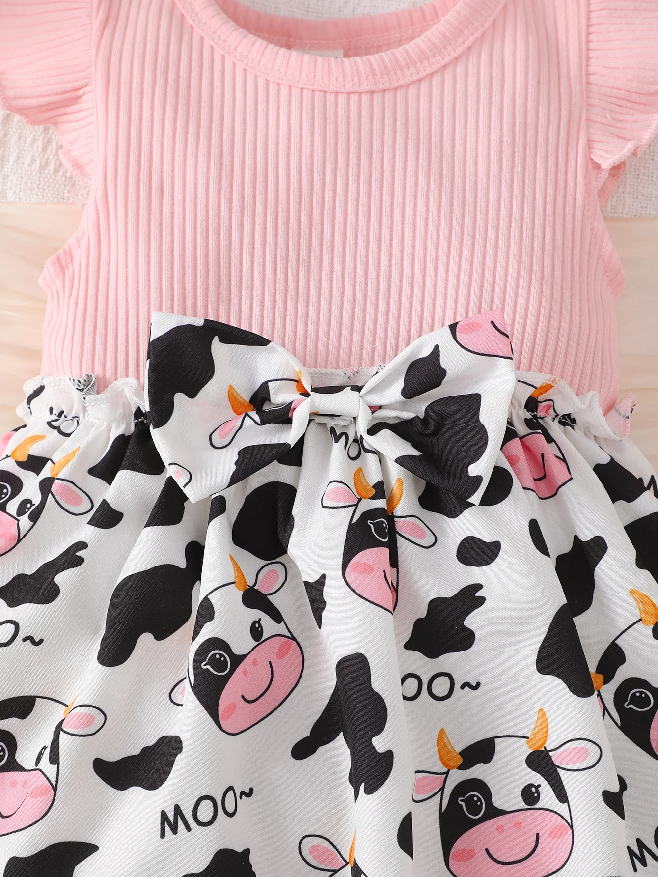 Cute Cartoon Cow Baby Girl Dress Skin-Friendly Round Neck Flying Sleeve Patchwork Design Lively Skirt Bow Headband Two-Piece Set