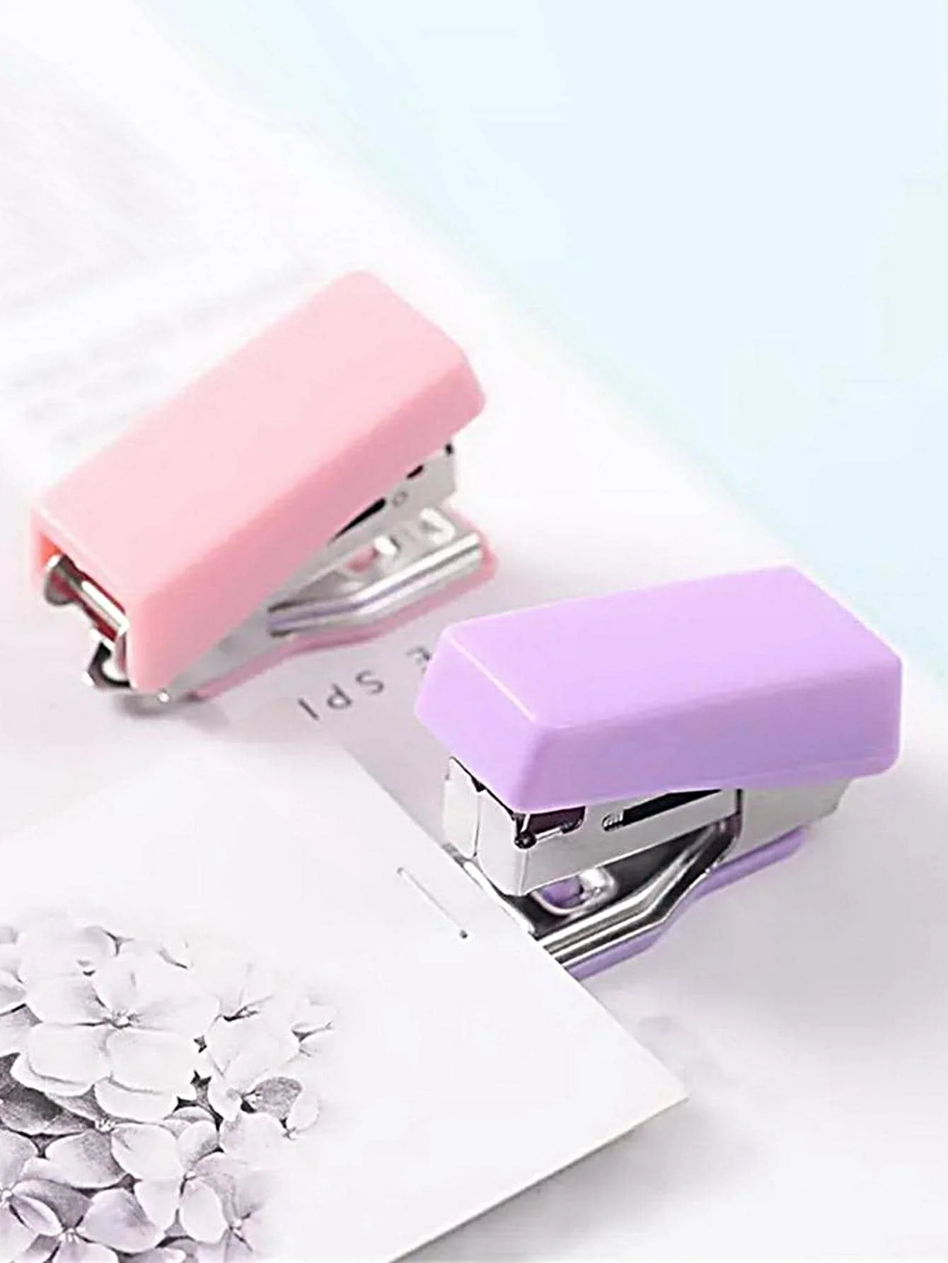 1PC 마카롱 컬러 미니 스테이플러 3 색 옵션 귀여운 휴대용 소형 편지지 조합 사무용품